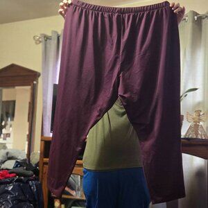 Festive dress pants, Size 4X, ankle length, Burgundy Roman's brand,